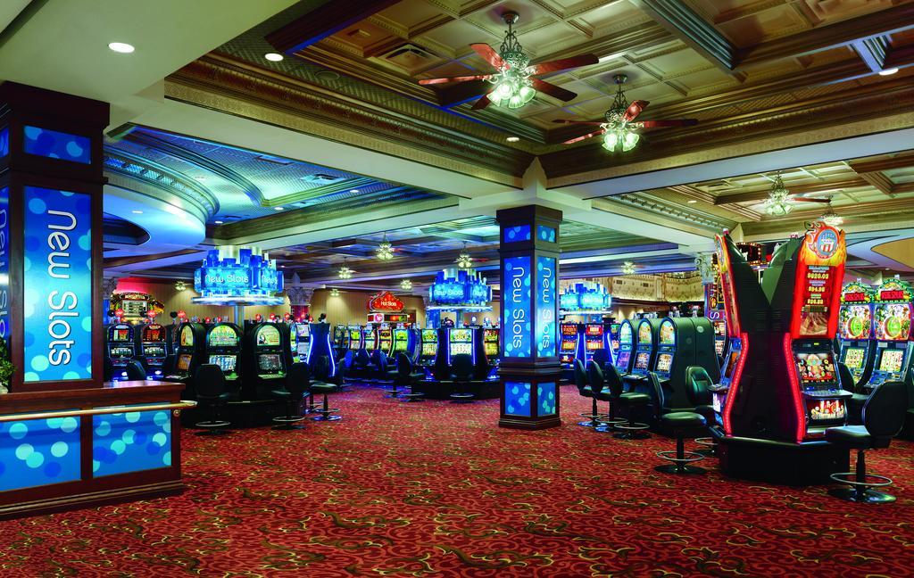 Ameristar Casino Resort And Spa Saint Charles Exterior foto
